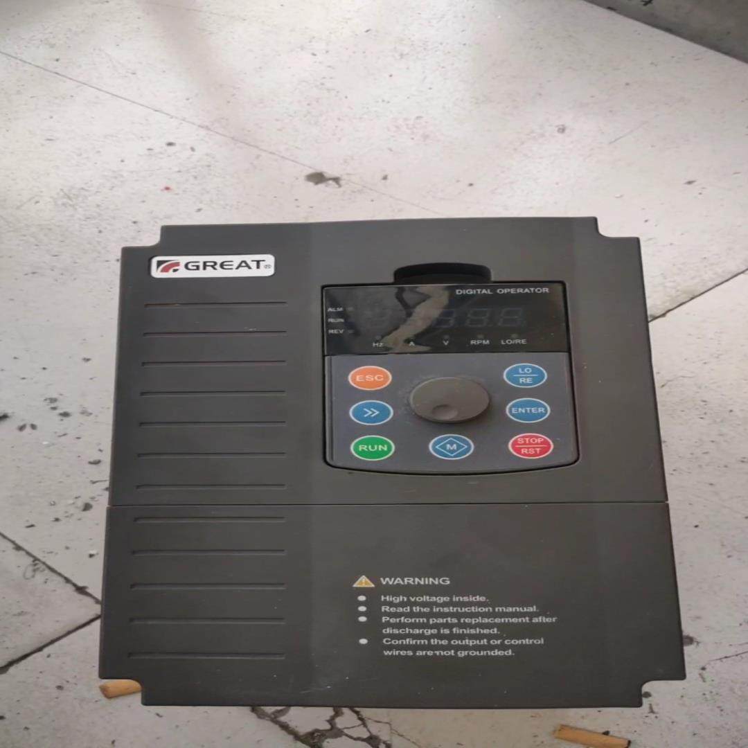 （设备配件）上海格立特VC5000E变频器两台，一台5.5KW，一台7.