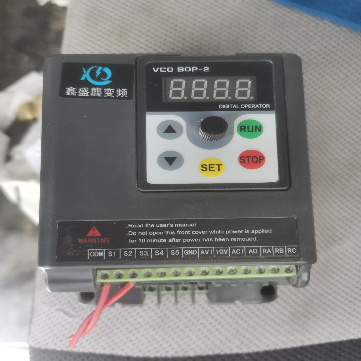 XSD350-0.75G1  220伏变频器,成色如图,功能