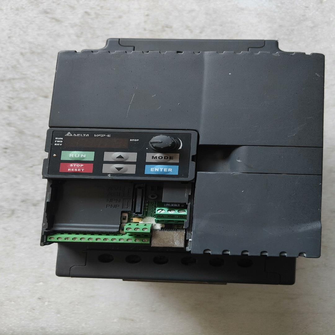 （设备配件）VFD110E43A 台达变频器11KW 380V，实物图，