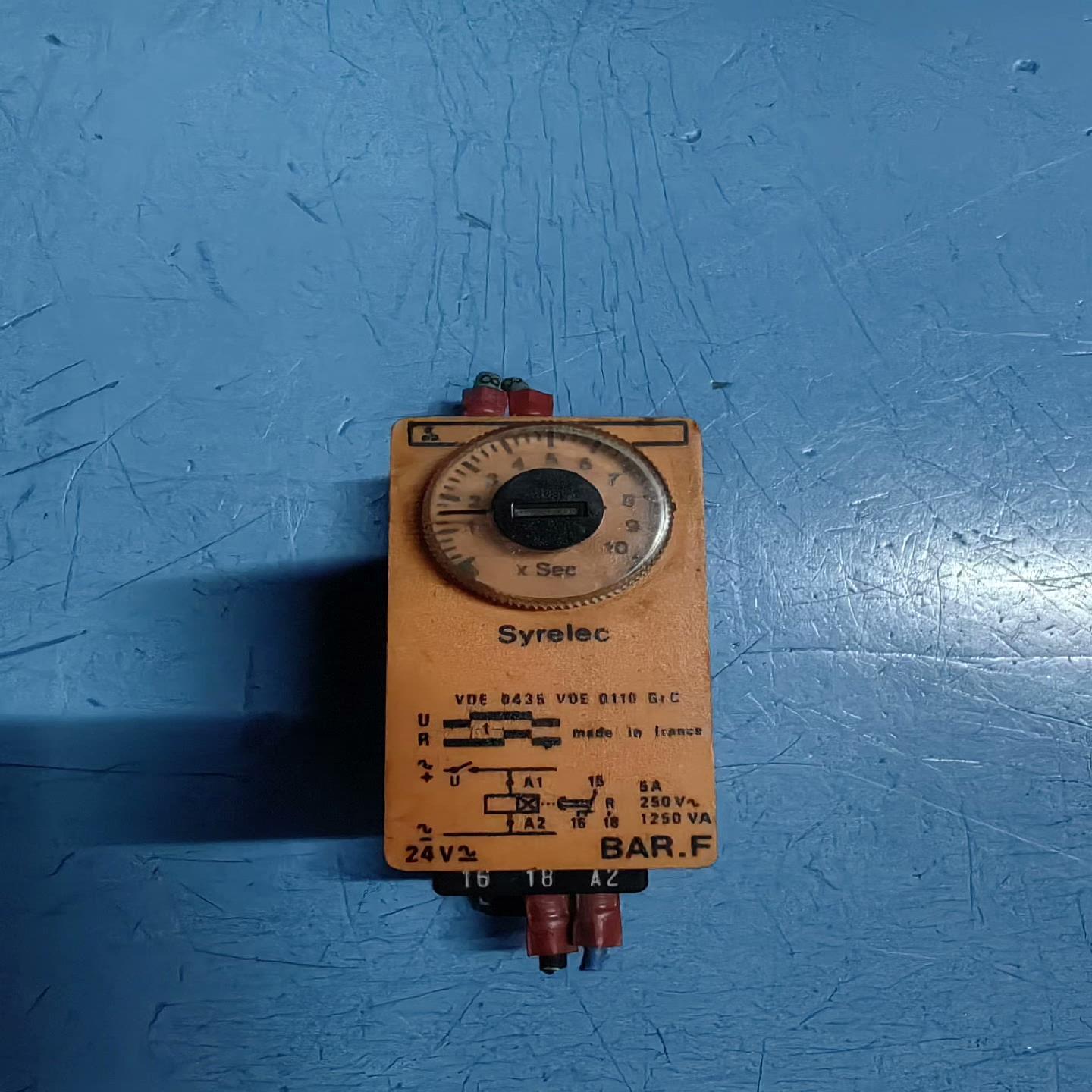 SYRELEC时间继电器24V