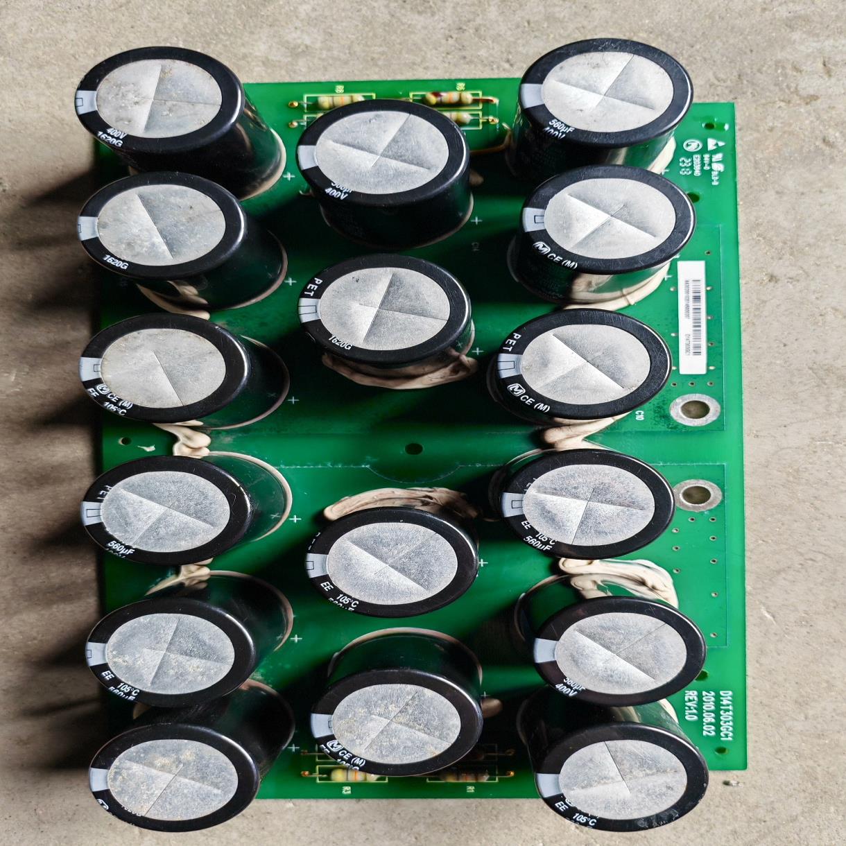 [德峰]麦格米特MV600J1变频器电容板D14303GC1，板上1