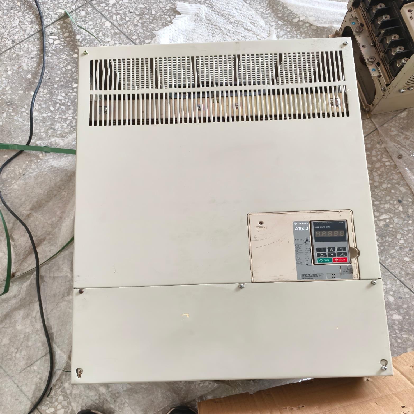 安川A1000变频器，CIMR-AB4A0362ABA，18