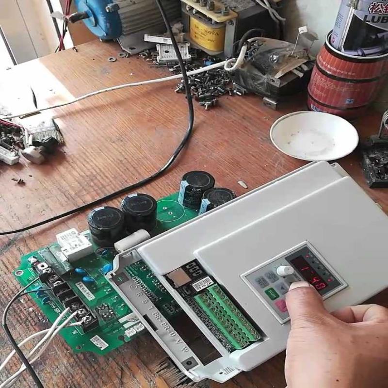 富凌DZB200B005.5L4DK 驱动板FL300-37