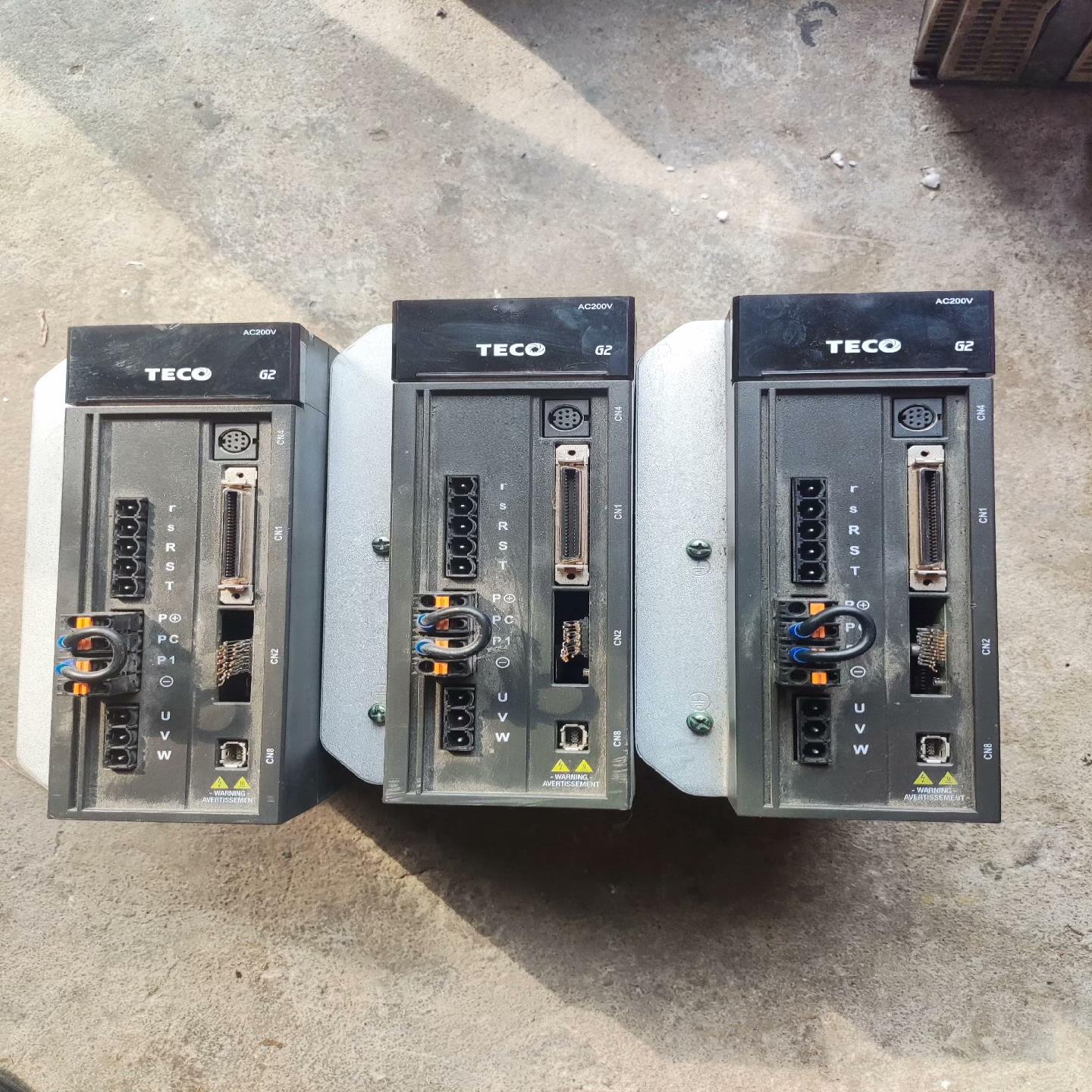 东驱动器JSDG2S-50A3，成色如图片，功能，运费