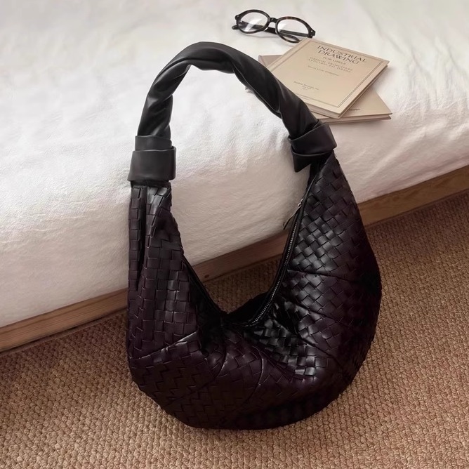 手工编织牛角包包女大容量百搭女