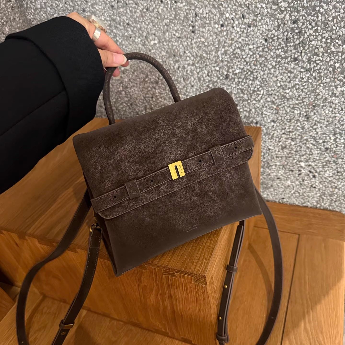 手工擦色牛皮学院风小背包小众复古双肩包通勤百搭邮差包小书包女