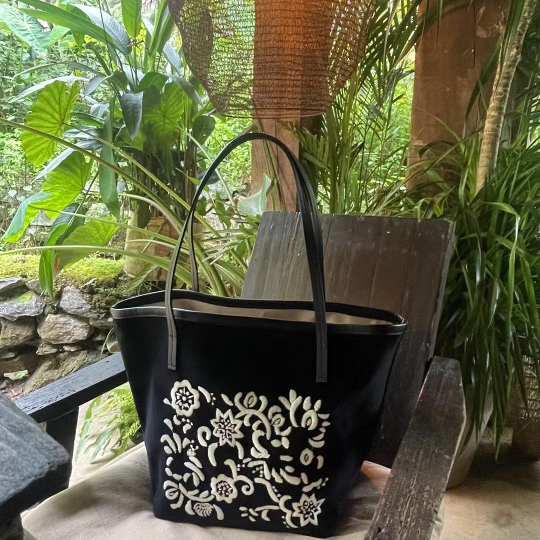 进口真丝天鹅绒配头层牛皮托特包