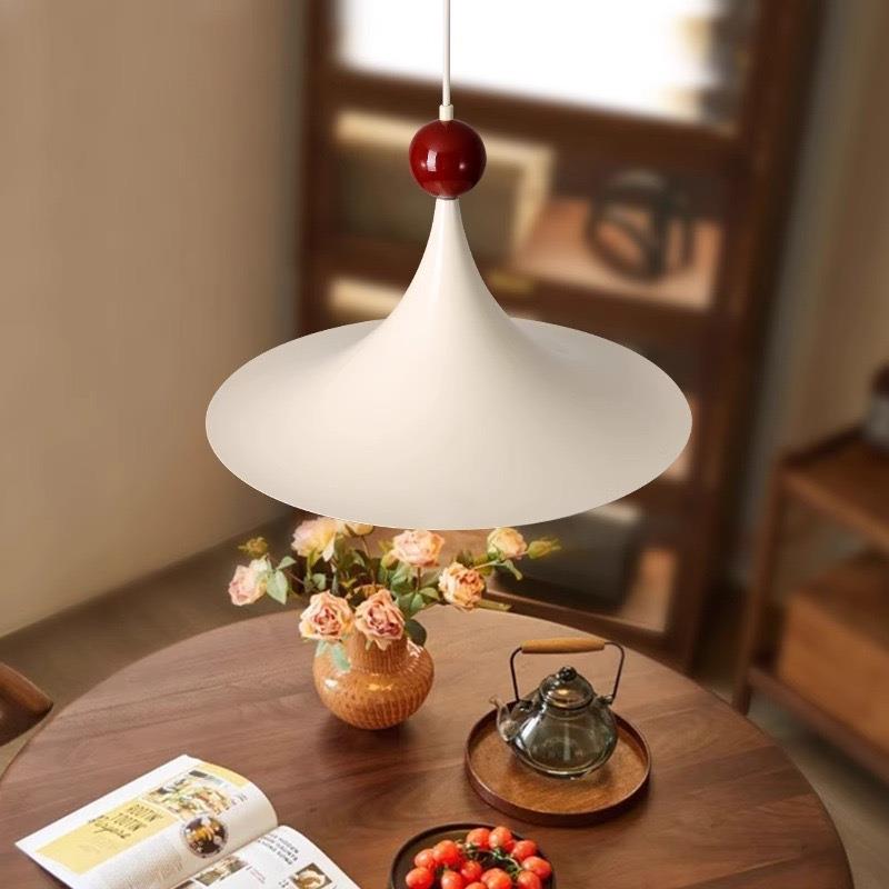 小丑吊灯法式奶油风餐厅中古风飞碟岛台吧台灯简约复古灯喇叭吊灯