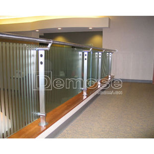 立柱不锈钢楼梯厂家直供 走廊扶手防护栏 围栏 钢化玻璃栏杆侧装