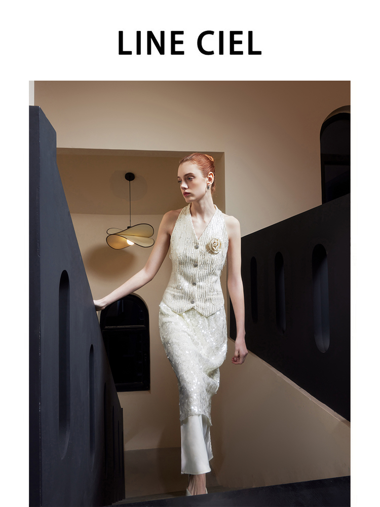 花朵中短款马甲Lineciel日常v领