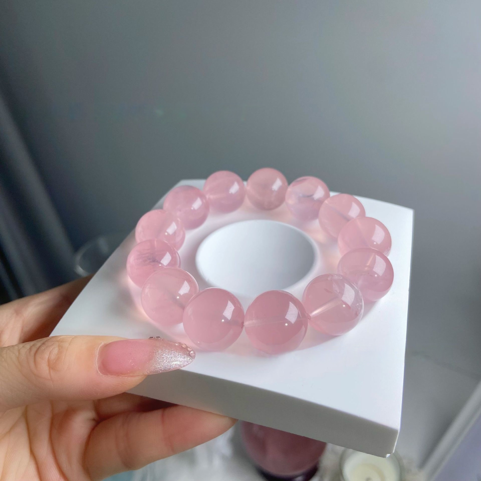 天然粉水晶手链手串马达加斯加粉晶手串果冻粉马粉大颗粒手链