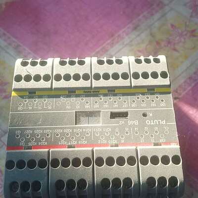 ABB安全PLC PLUTO B46 v2，型号2TLA02