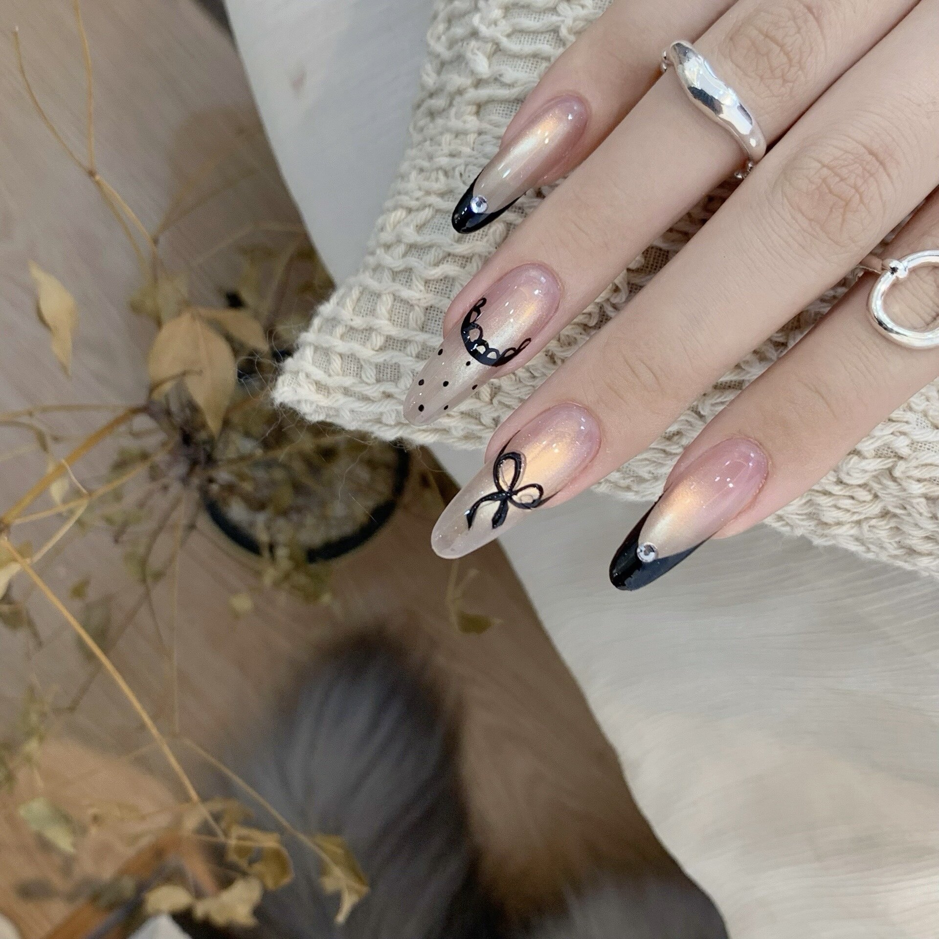 Champagne Gold Cat Eye Gel Polish: 15ml Magnetic Formula - Product image 2