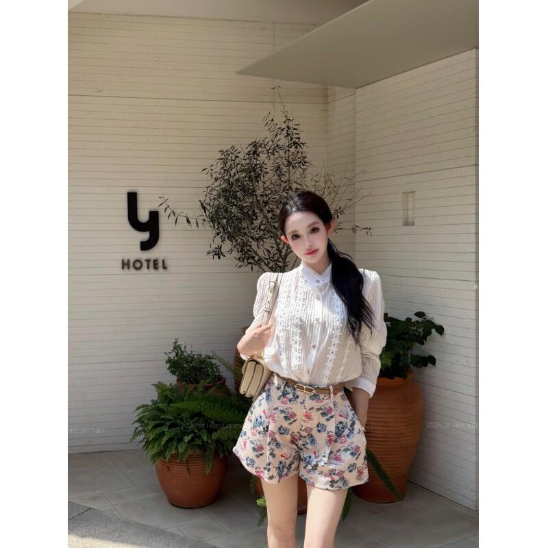 kumikumi时尚套装肌理感立领长袖衬衫女夏季碎花休闲裤短裤两件套图片