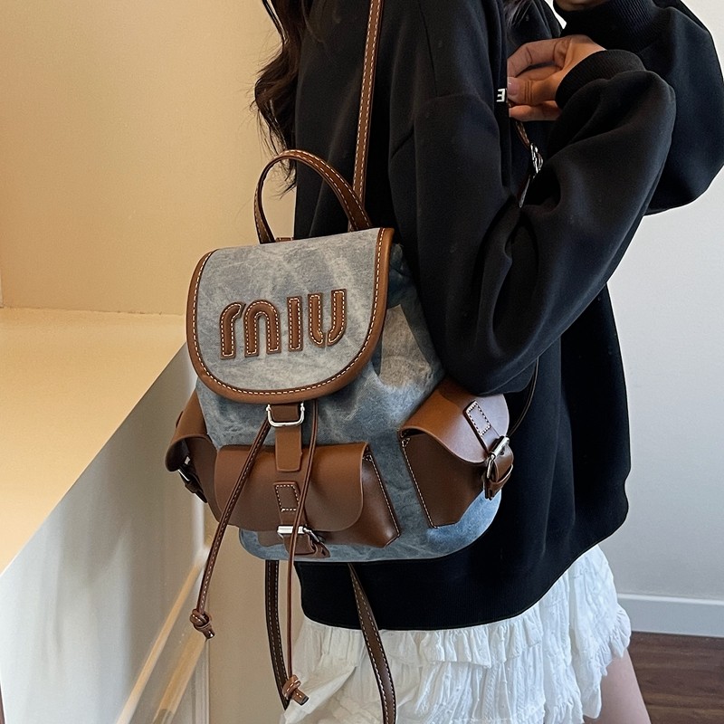 秋季爆款大容量牛仔包包女2025年新款超火流行外出通勤撞色双肩包