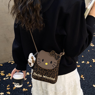 卡通可爱儿童送礼物迷你包包女2025秋冬新款 复古可爱凯蒂猫斜挎包