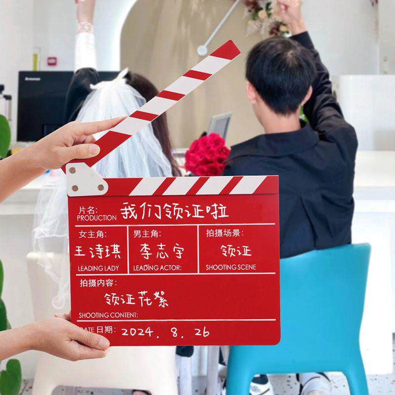 速发结婚拍照道具小电影领证创意喜字对联伴娘接亲摆拍喷钱枪好物