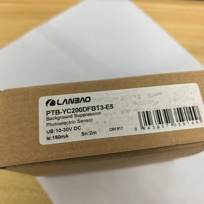 议价兰宝PTB-YC200DFBT3-E5 背景抑制光电传感器可维修