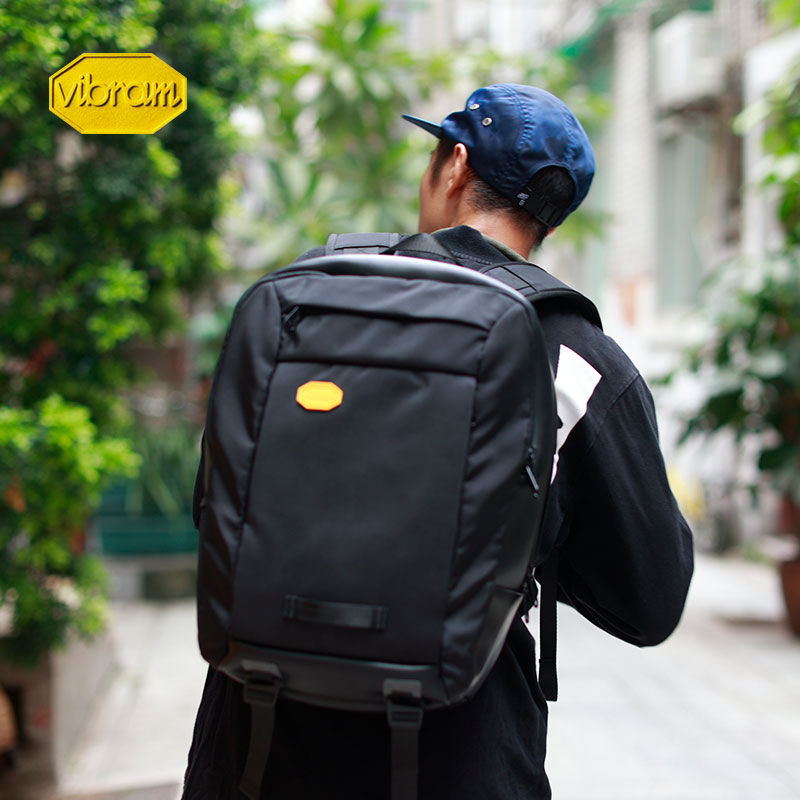 vibram新款户外运动休闲背包 办公旅行出差电脑背包双肩包