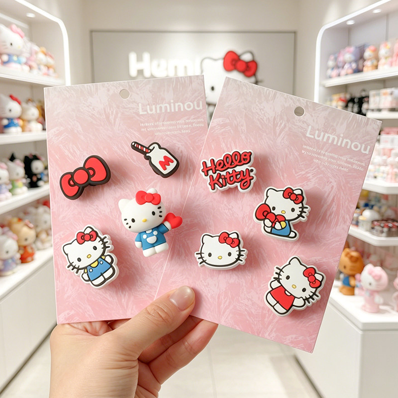 HelloKitty洞洞鞋配饰立体鞋花图片