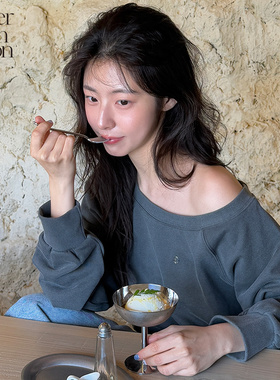 【赵露思同款】Letter from moon斜肩卫衣百搭休闲上衣