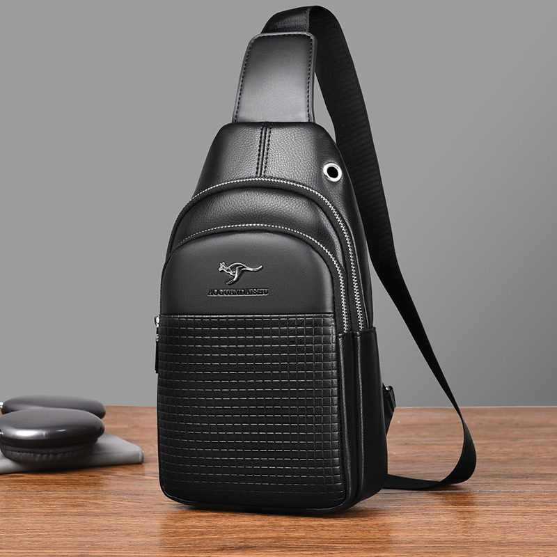 仅亏一天牛皮胸包男士斜男包单肩包多功能时尚挎包潮流小背包商务