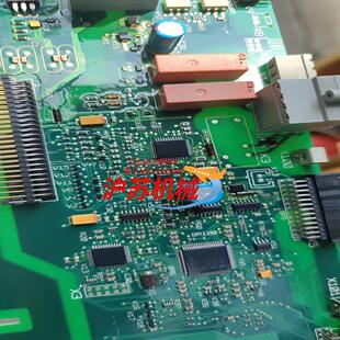 0B000CP15 9成新伦茨变频器E82EV000