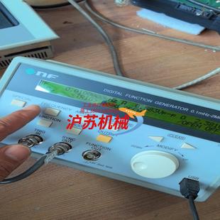 01mHz 函数发生器 2MHz DF1906
