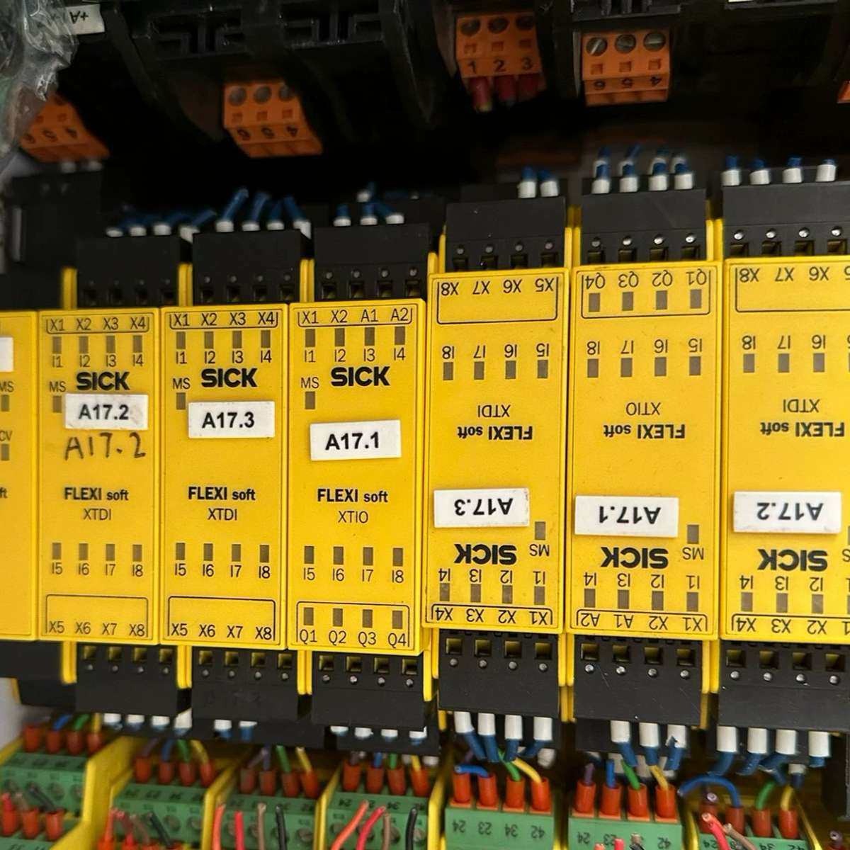 安全继电器FX3-CPU000000模块FX3-XTI0