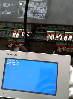 SUPCON中控自动化主机触摸屏如图实物所示