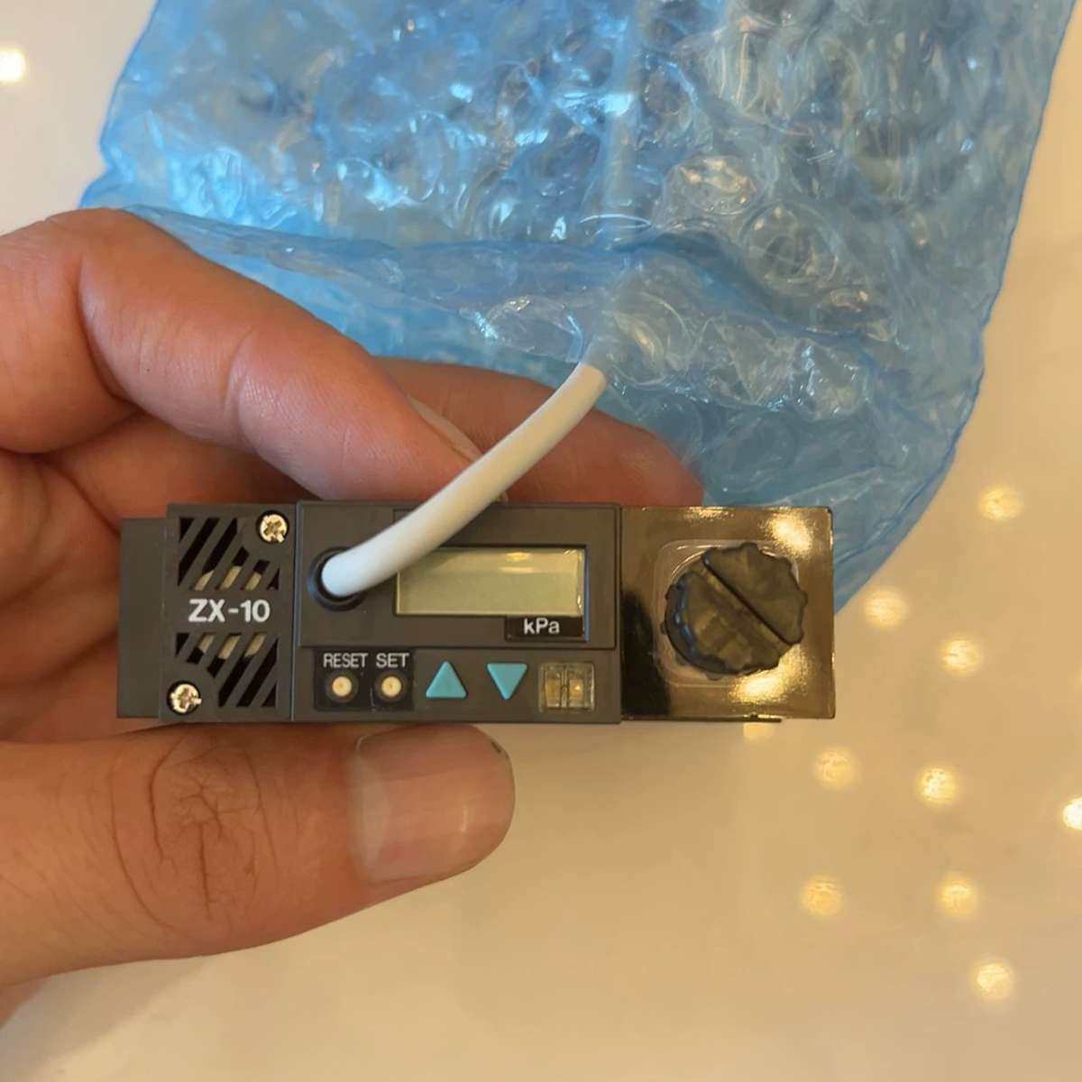 真空发生器带数显，ZX1101-DP24L-Q。全新3