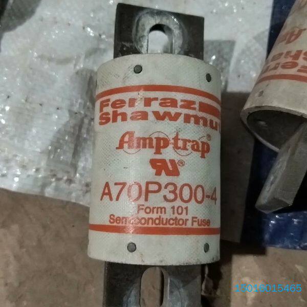 安川变频器55KW拆机溶断器（保险丝）出售，共两个，99一个