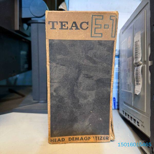 出TEAC E-1磁头消磁器，适合开盘机卡座使用。日本原产，