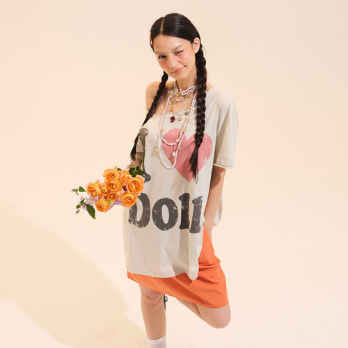 COZYDOLL软糯亲肤松弛感自然卷边纯棉印花斜肩T恤宽松