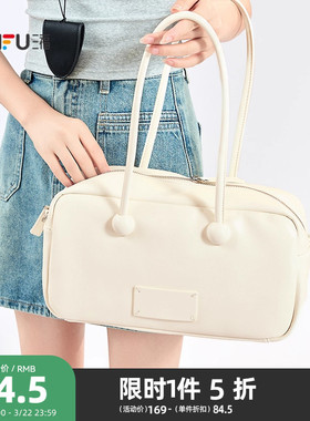 三福挎包夏季简约易搭贴标装饰保龄球包法棍腋下包女包503677