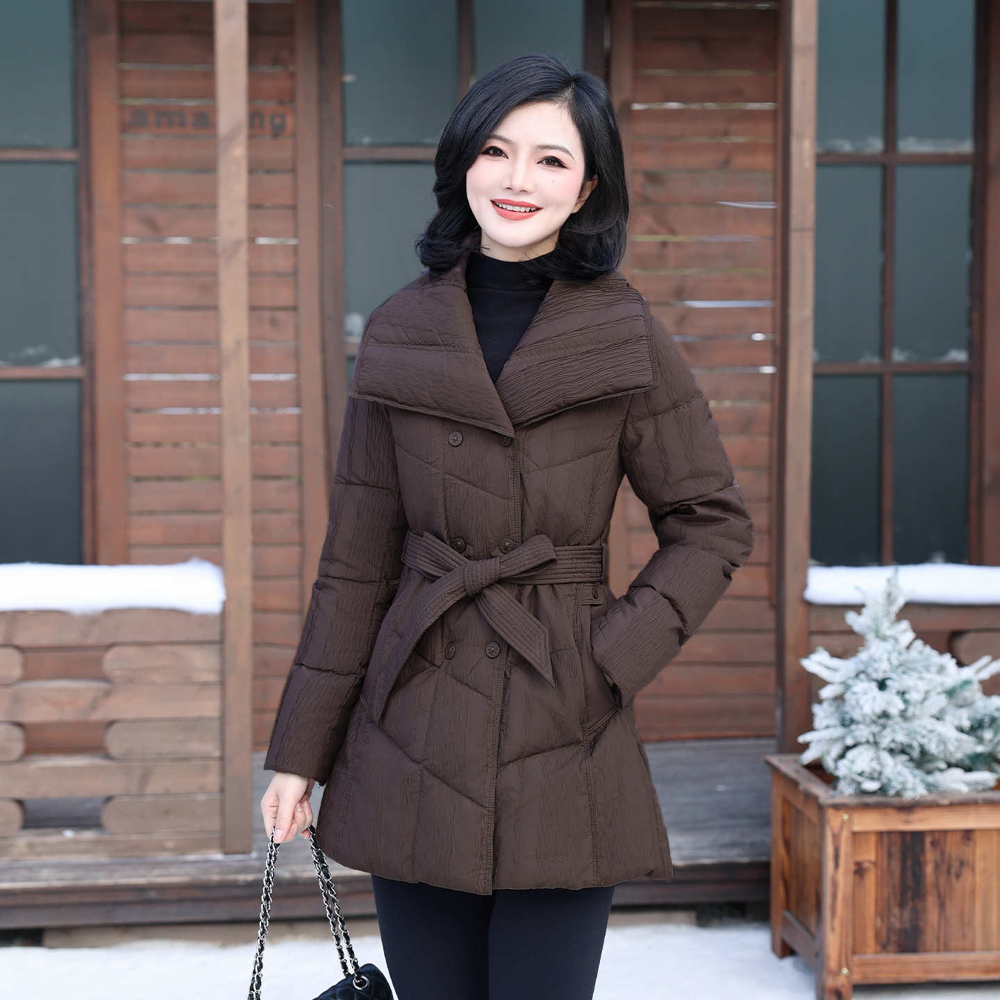 翻领收腰中长款羽绒服女2025冬季