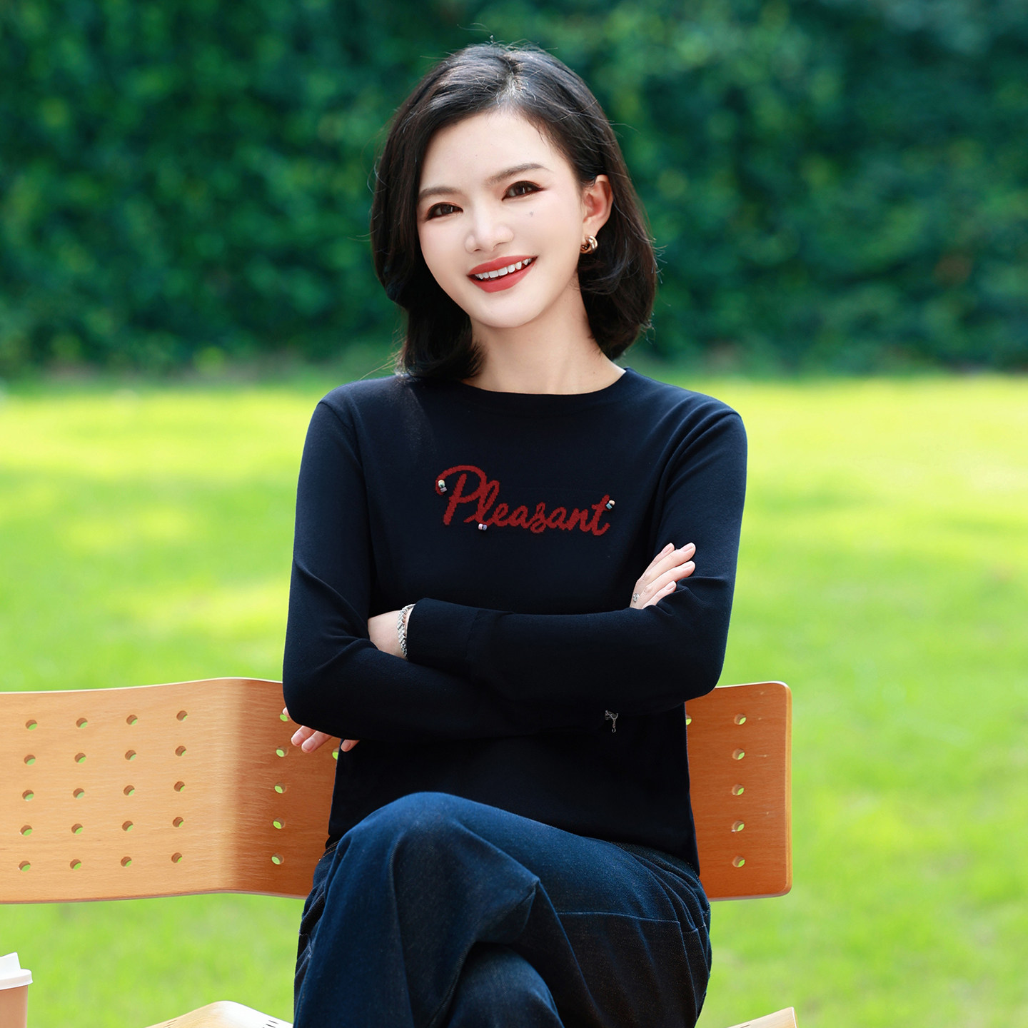 枫竺阿楠宽松字母刺绣套头卫衣女