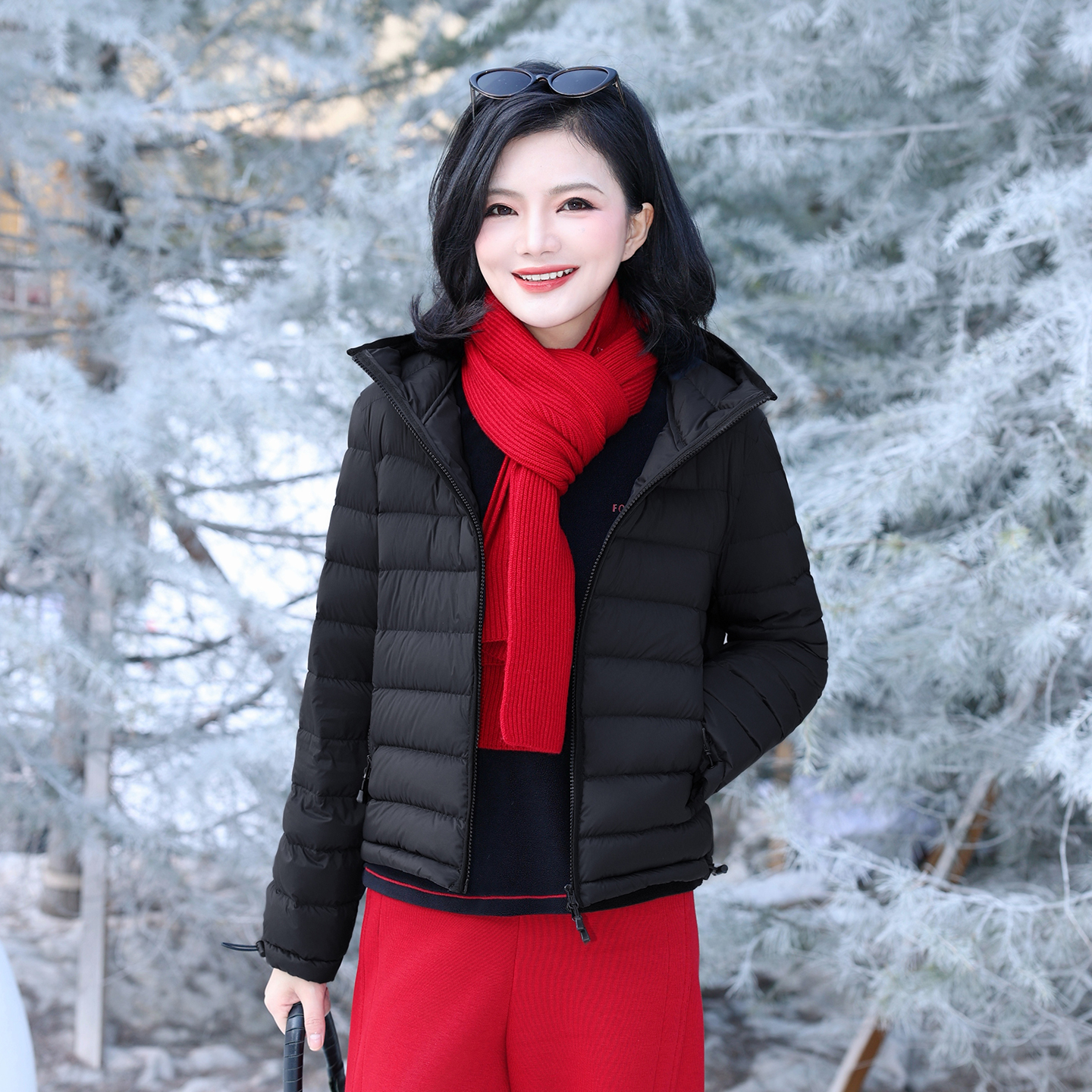 连帽加厚保暖羽绒服女小个子短款