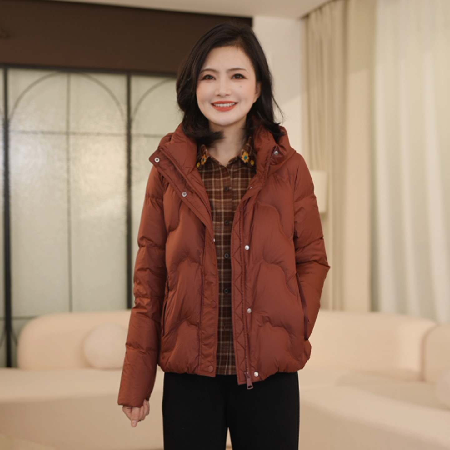 设计感连帽波浪纹羽绒服女短款