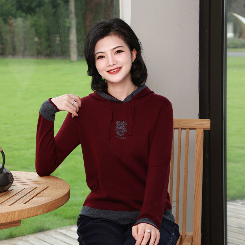 撞色刺绣套头连帽卫衣女秋冬