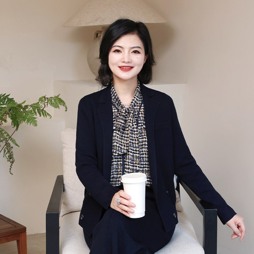 绵羊毛针织西装外套女