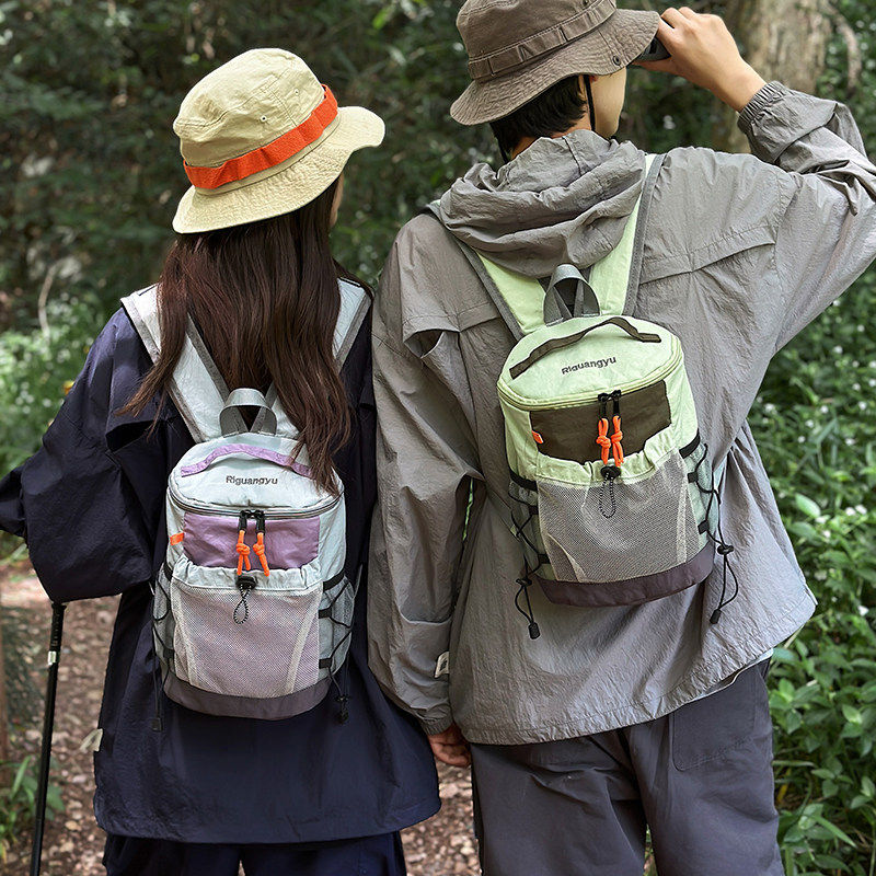 户外登山包运动双肩包女士旅游轻便爬山徒步旅行背包小型书包通勤
