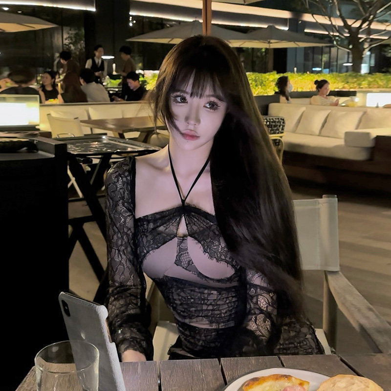 速发iuu嘻嘻阿/御姐风蕾丝挂脖上衣女夏秋袖口长袖设计感连衣裙