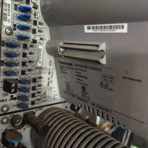 非标价出售模拟输入模块CC-PAIX02，带底座CC-TA议价