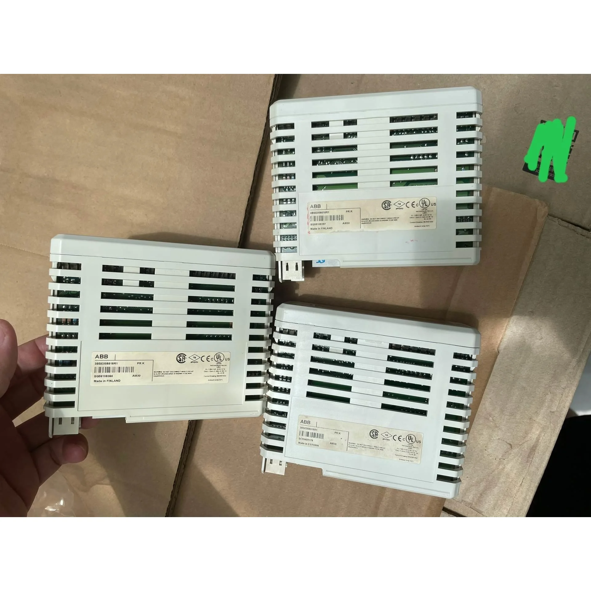 非标价ABB模拟量输入模块 AI830，成色如图不能充新，功能报告议