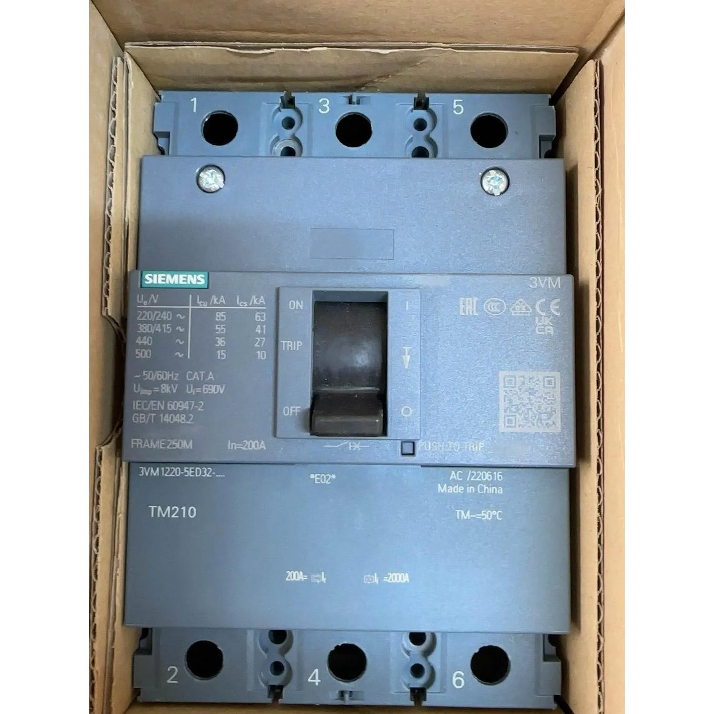 非标价西门子塑壳断路器 3VM1220-5MH32-0AA0 全新议价