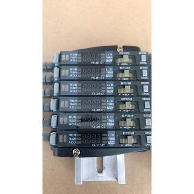 非标价FX-301-C1 SUNX神士数字光纤传感器。议价