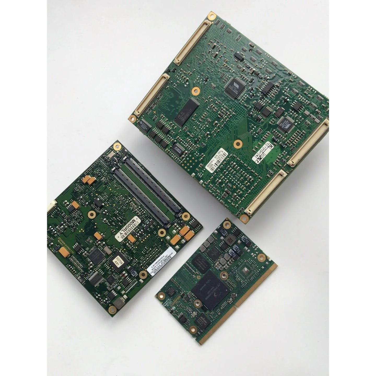 非标价kontron拆机，不包邮，技术不懂，售出不退不换。需要的联