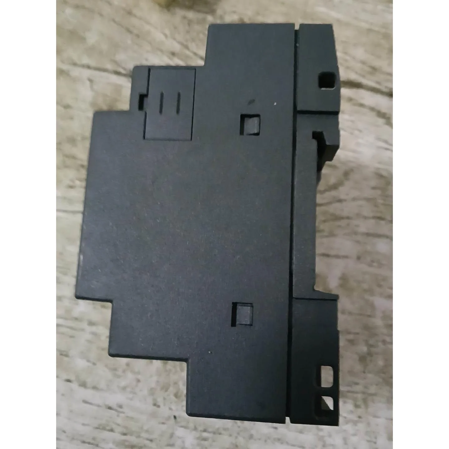 非标价西门子 LOGO.DM16 24R，6ED1055-1NB议价