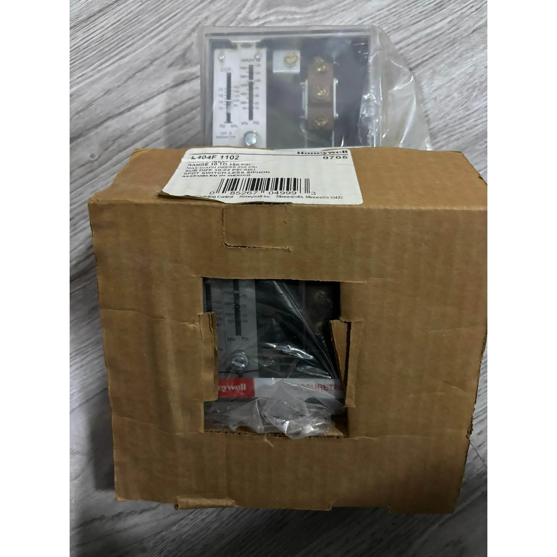 非标价霍尼韦尔L404F 1102蒸汽压力开关议价